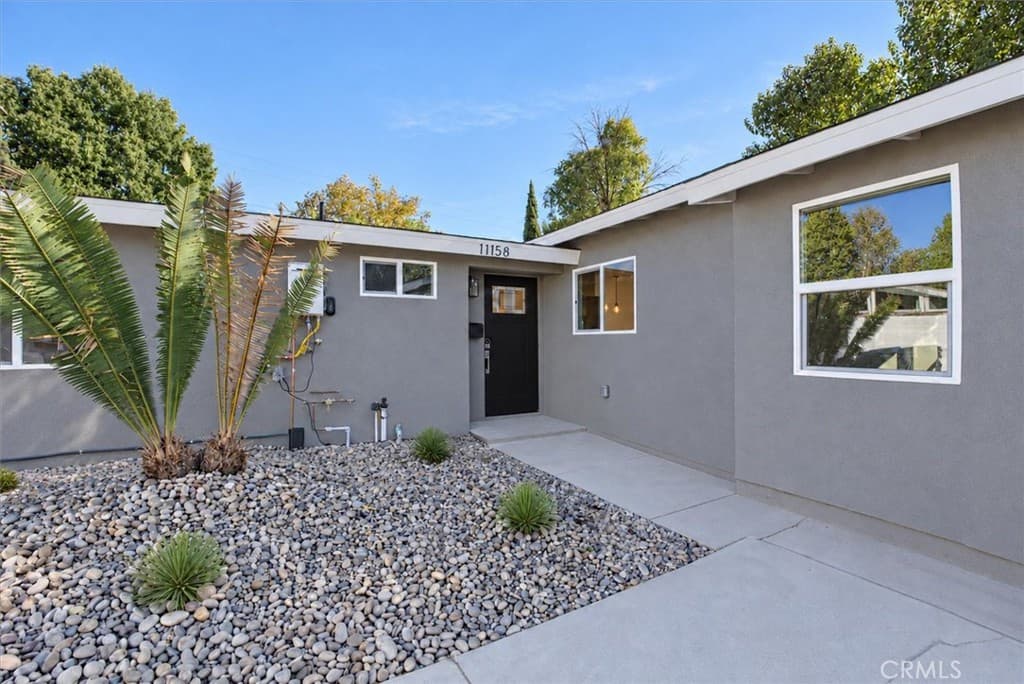 11158 Orion Ave