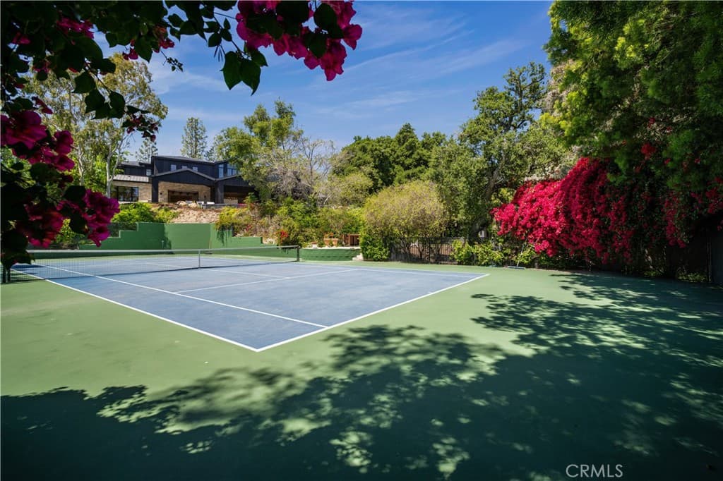 24341 ROLLING VIEW Road