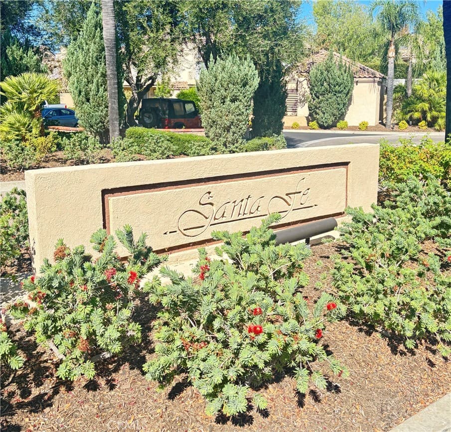 23811 Del Monte