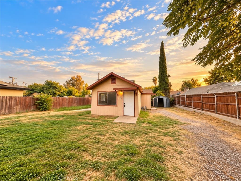 807 Castaic