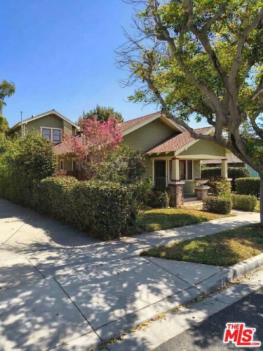 1382 Belmont Avenue
