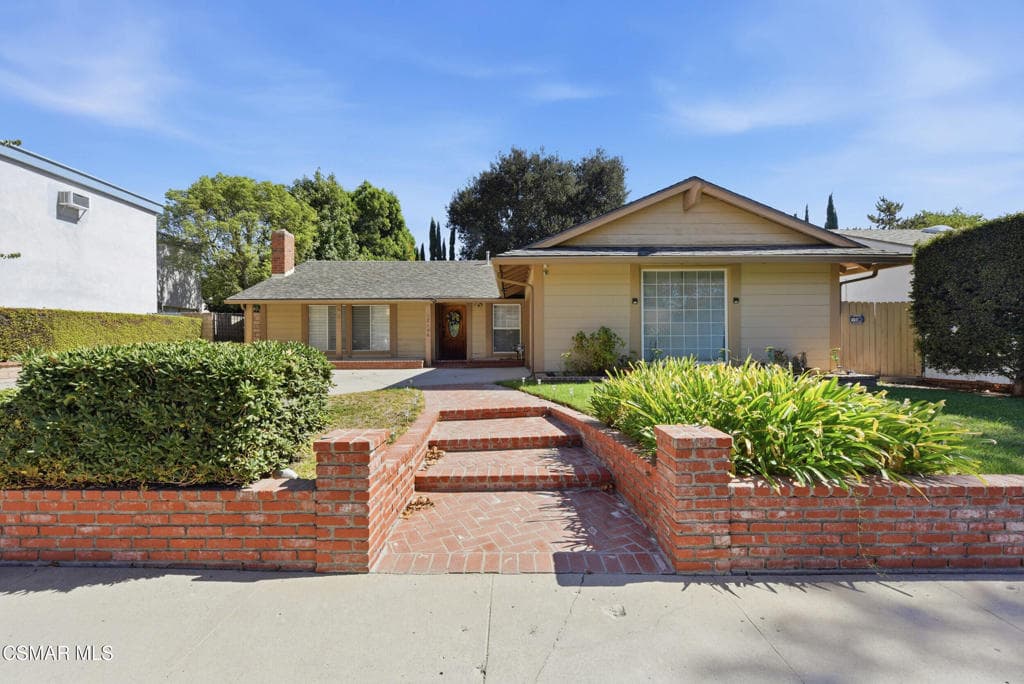 2106 Fernwood Court