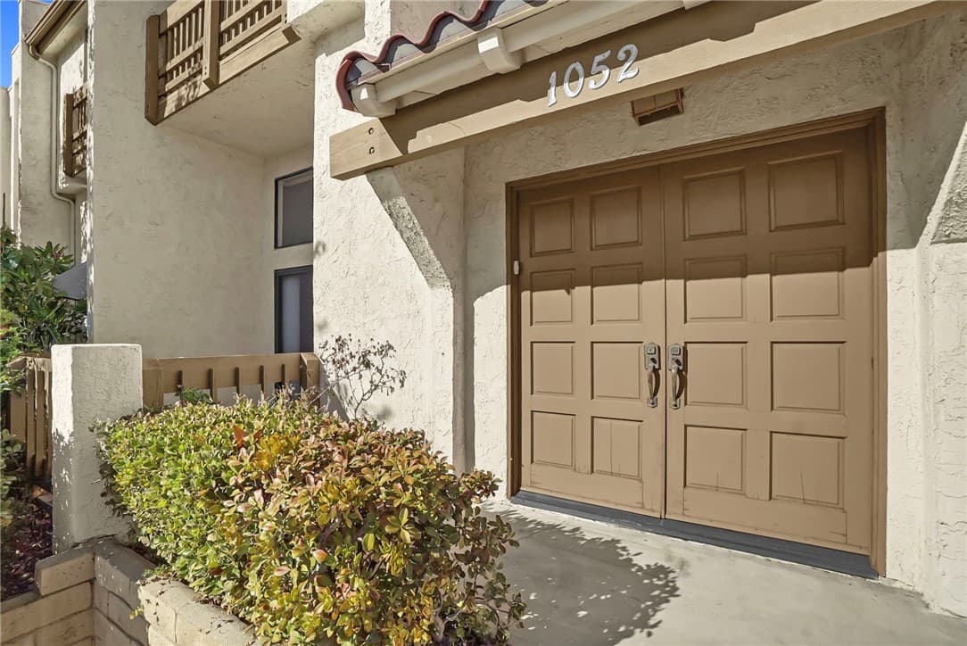 1052 San Gabriel Boulevard