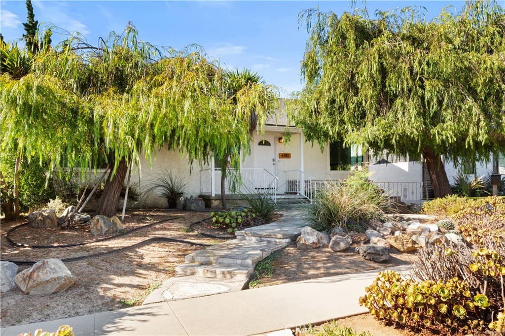 4410 Rosada Street