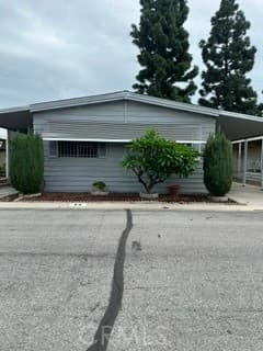8509 94 Beverly Blvd.
