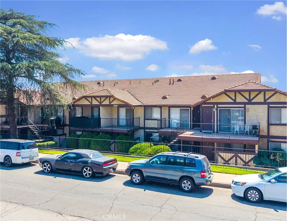 1683 Pumalo Street