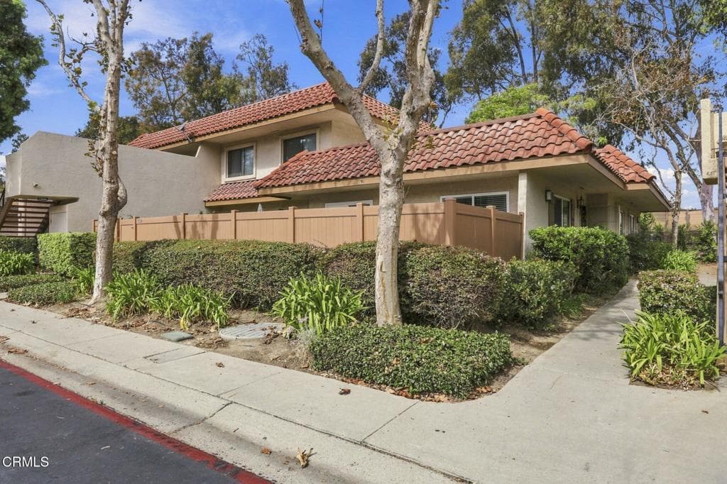 596 Melville Lane