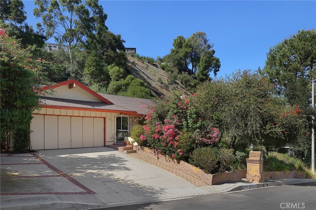 3433 Green Vista Drive