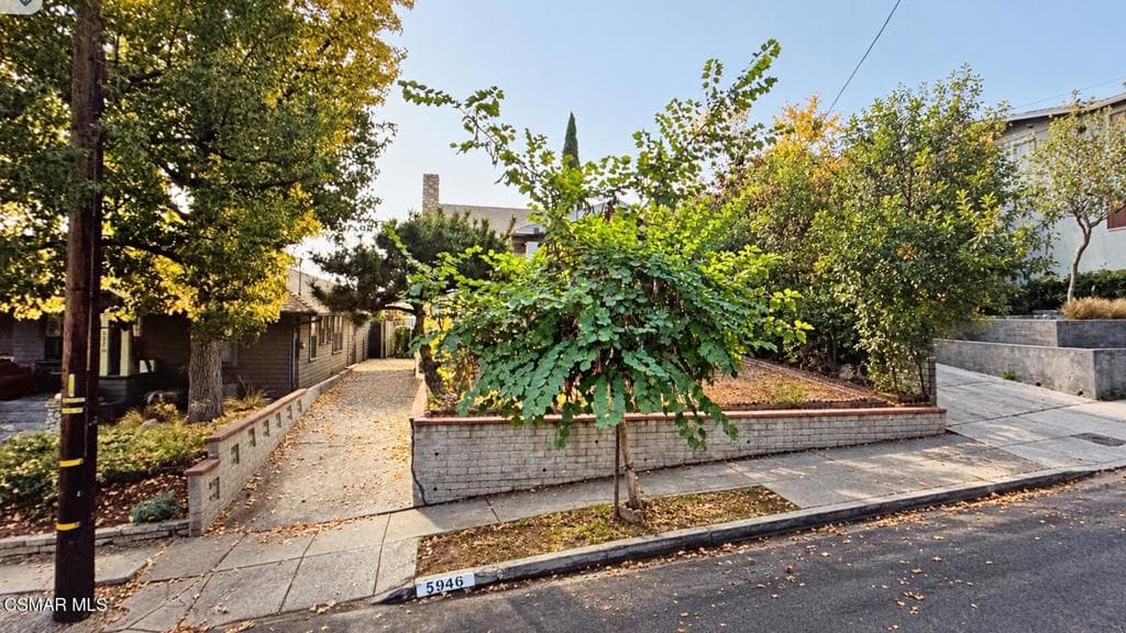 5946 Great Oak Circle