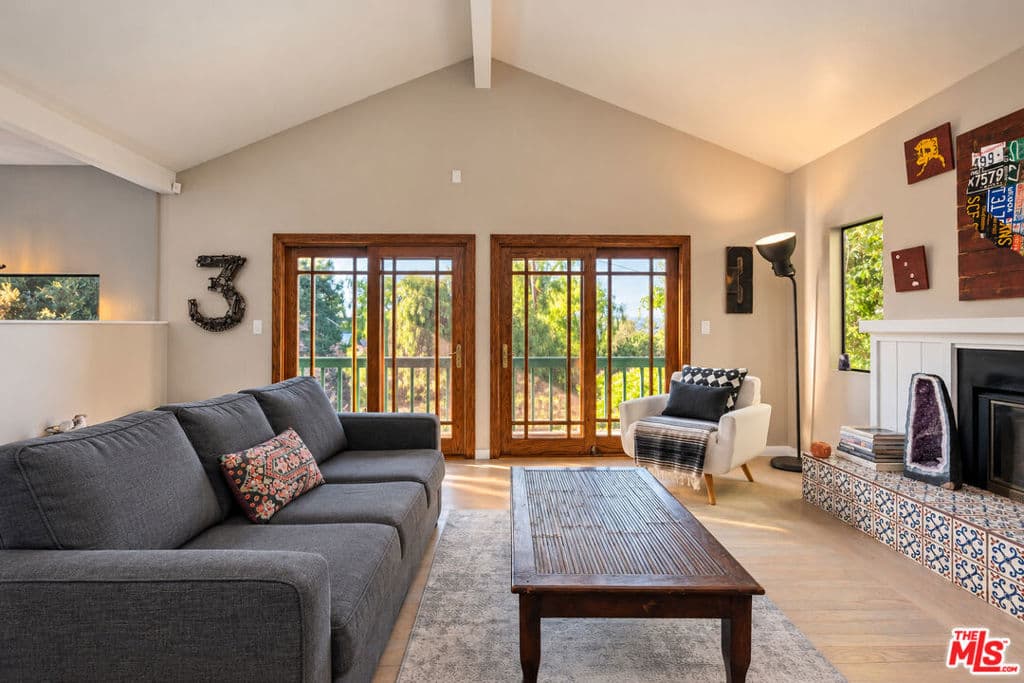 23620 Clover Trail