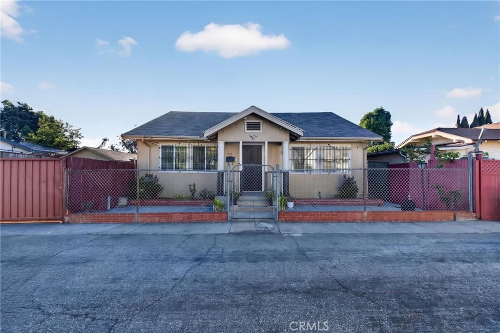 1135 Larch