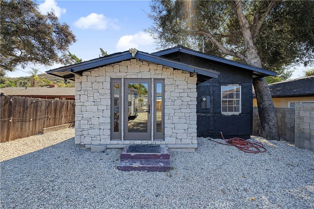 7050 Shadygrove