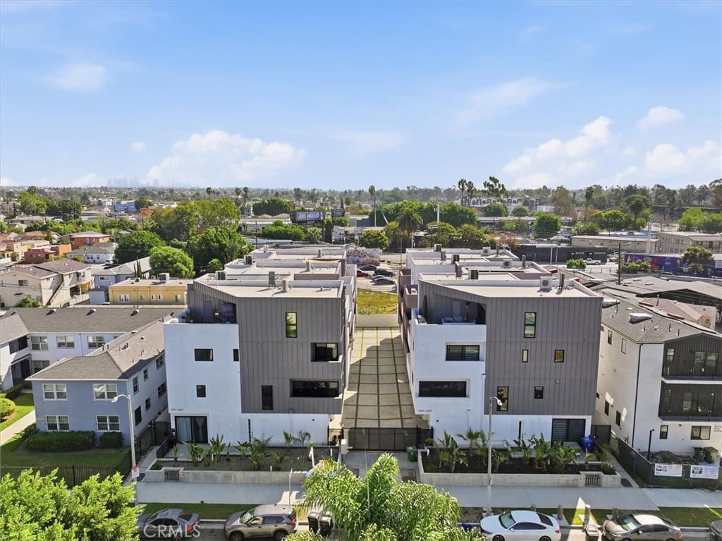 5626 W Murray