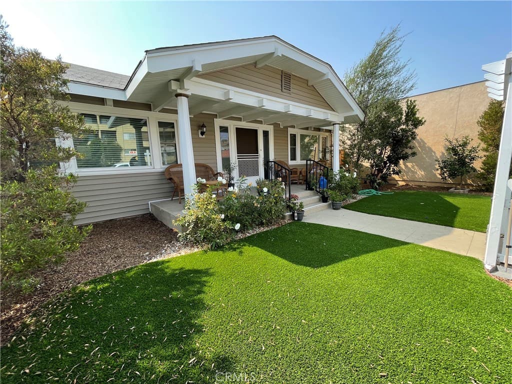 449 Redondo Avenue