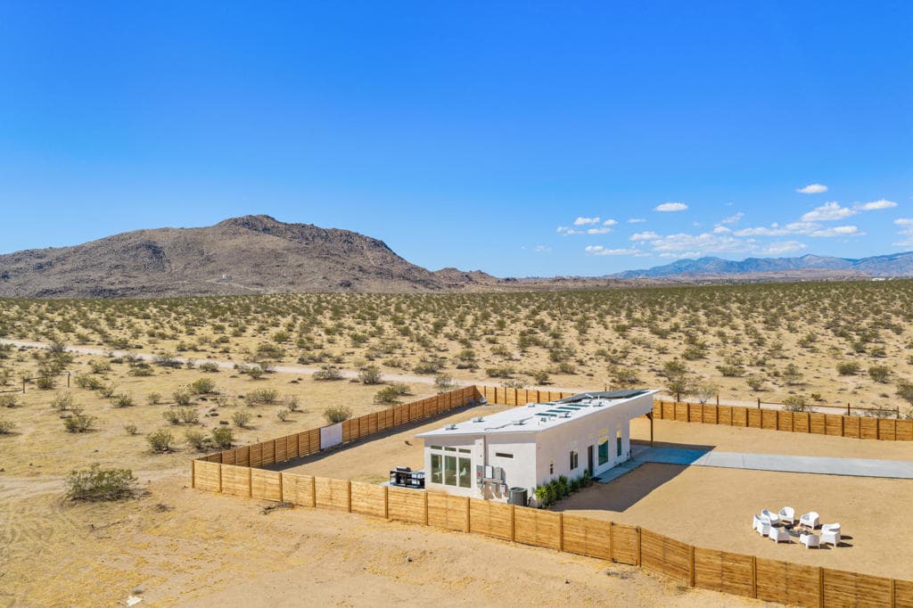 61723 Highland View Drive