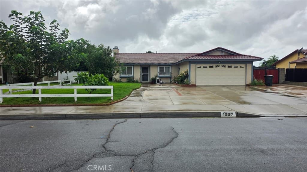 1057 W Carter
