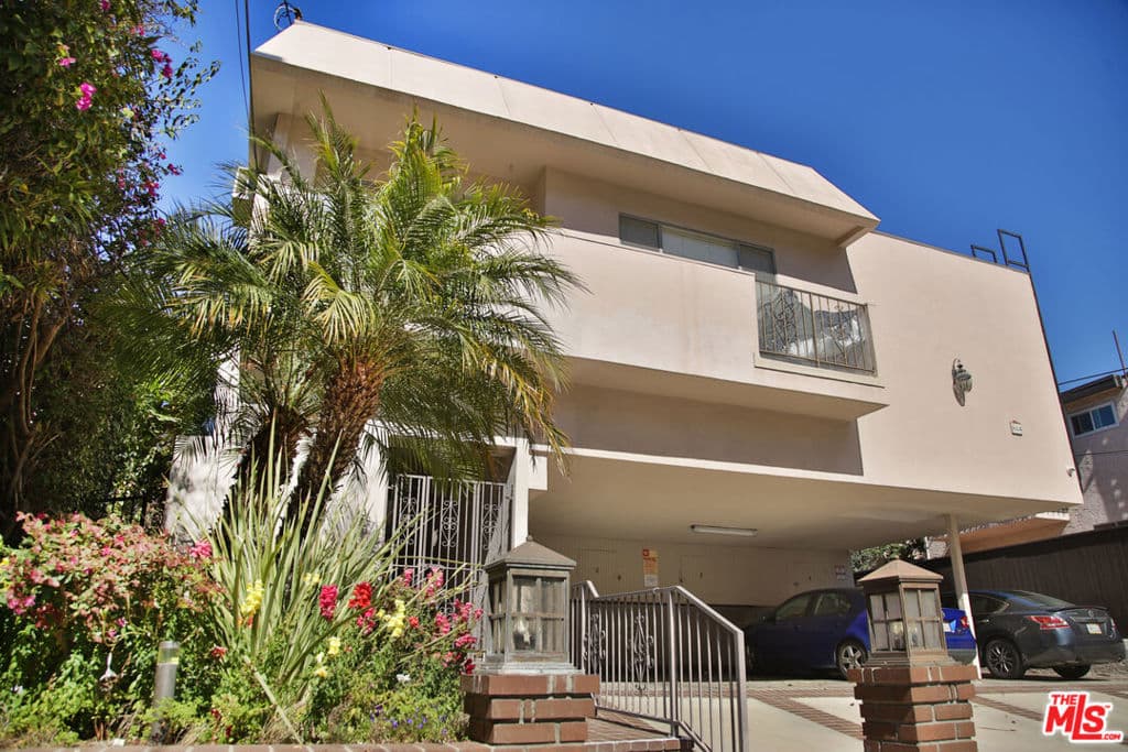 864 Granville Avenue