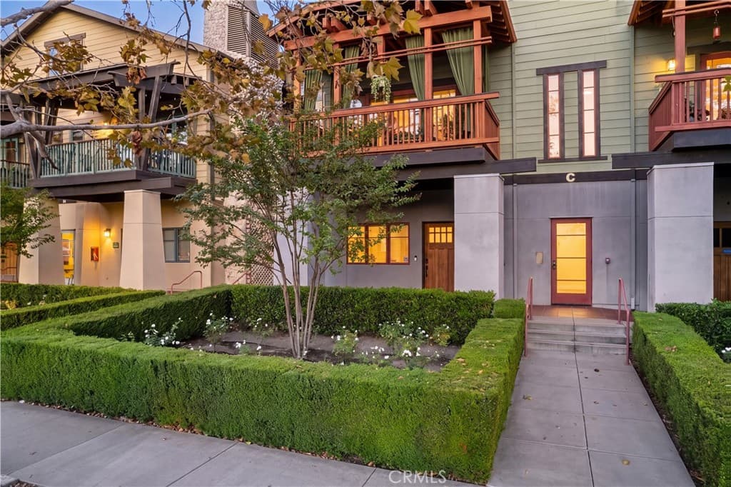 136 N Vermont