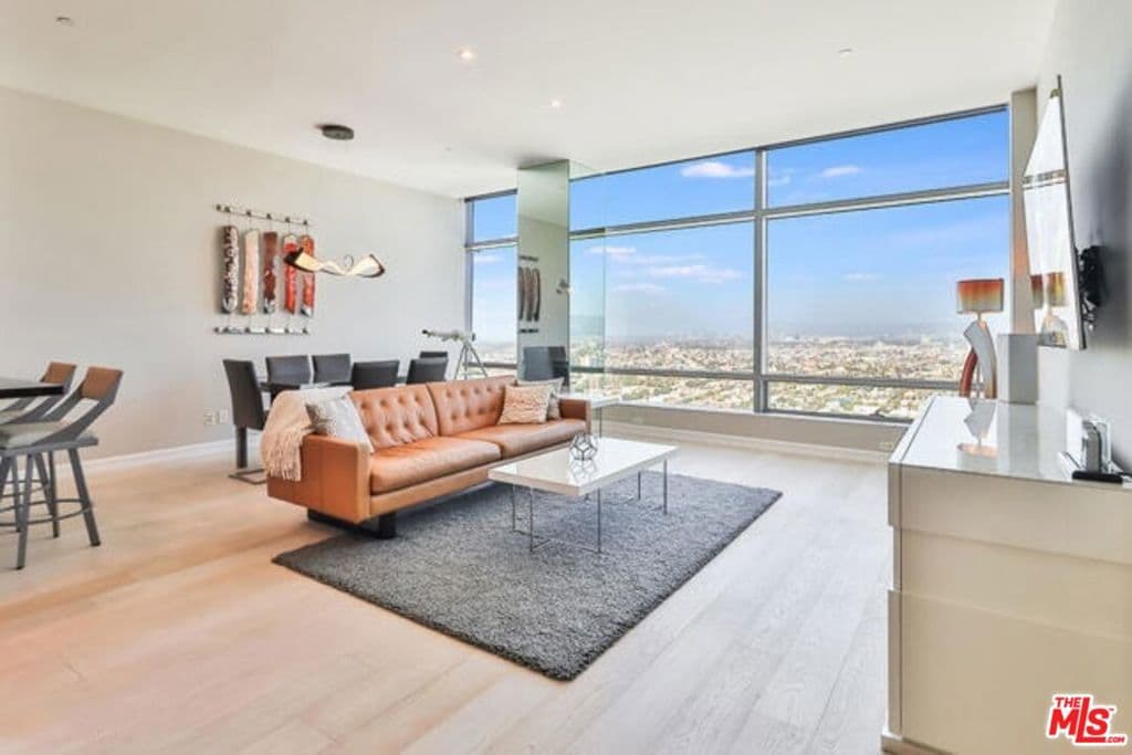 900 W Olympic Boulevard 34D