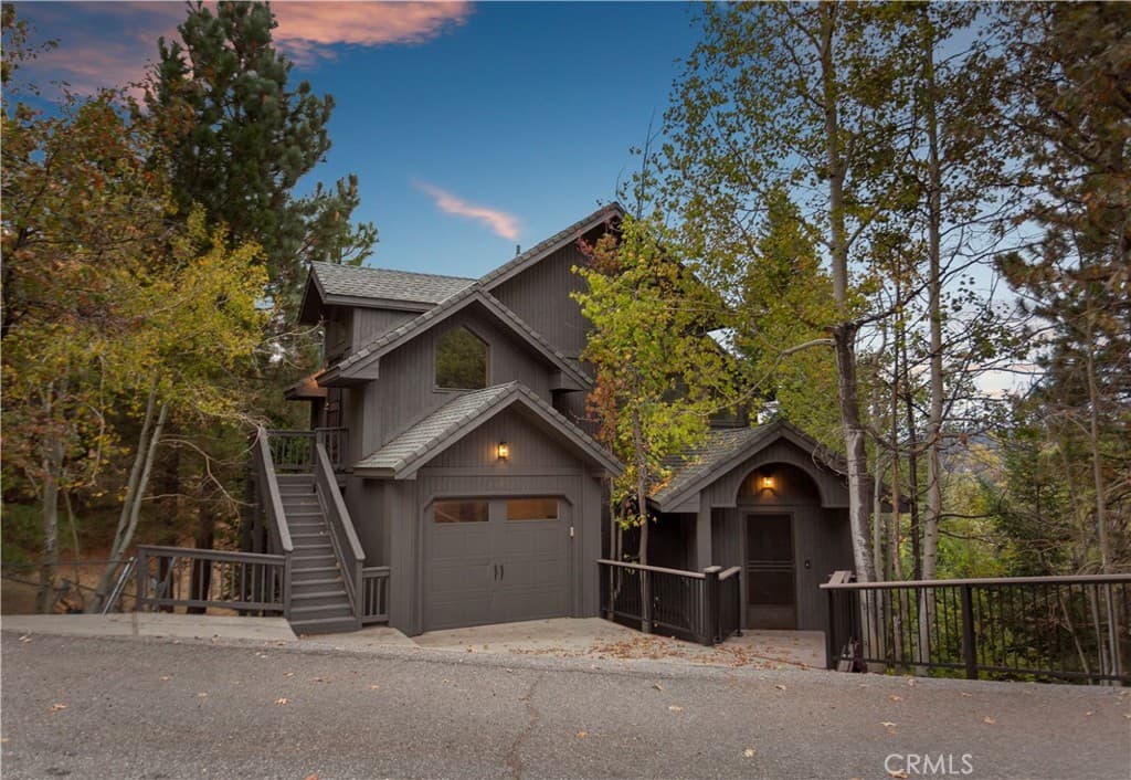 1915 Nob Hill Dr.