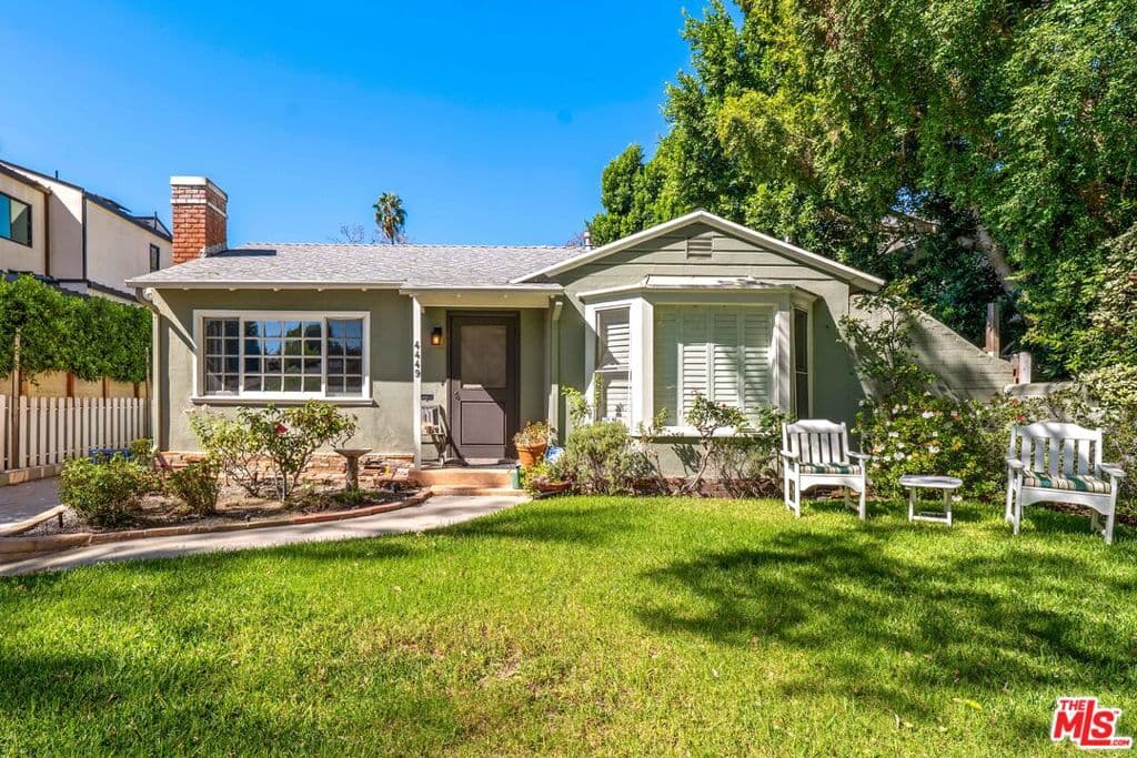 4449 Van Noord Avenue