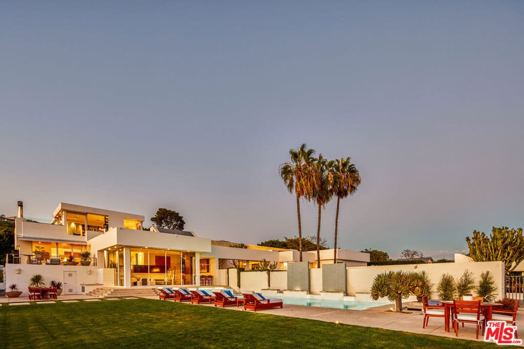 27549 Pacific Coast Highway