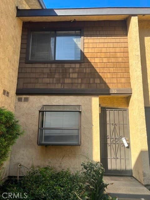 12750 Centralia 30