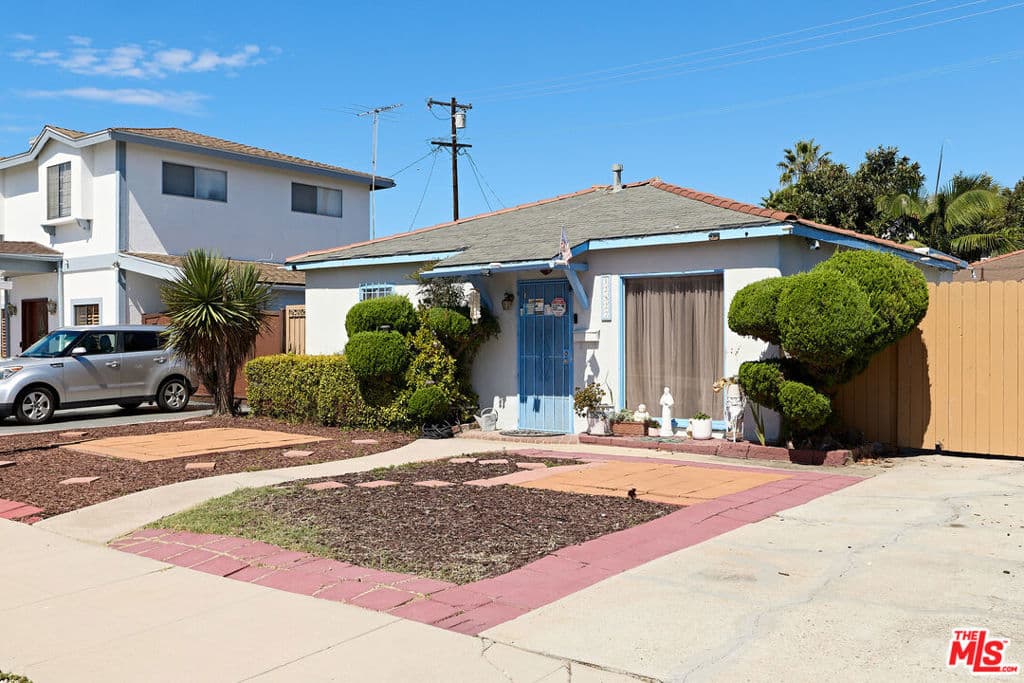 12827 Walsh Avenue
