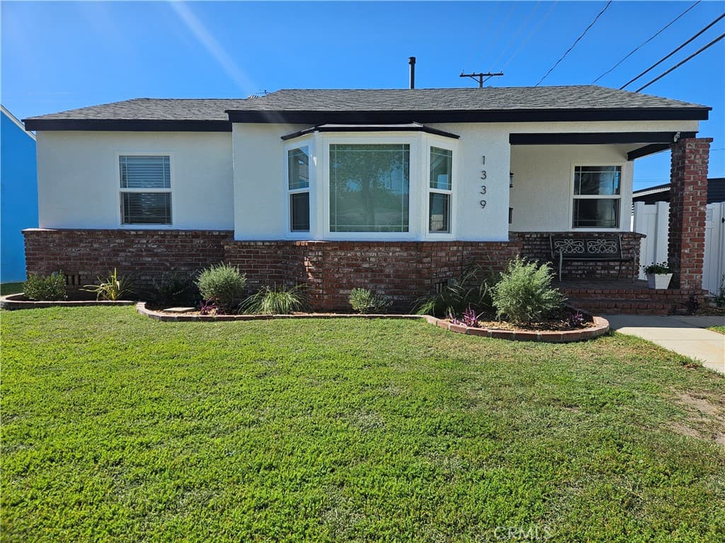 1339 N Kenwood