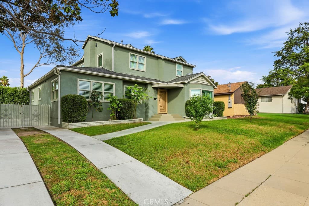 4233 W 25th