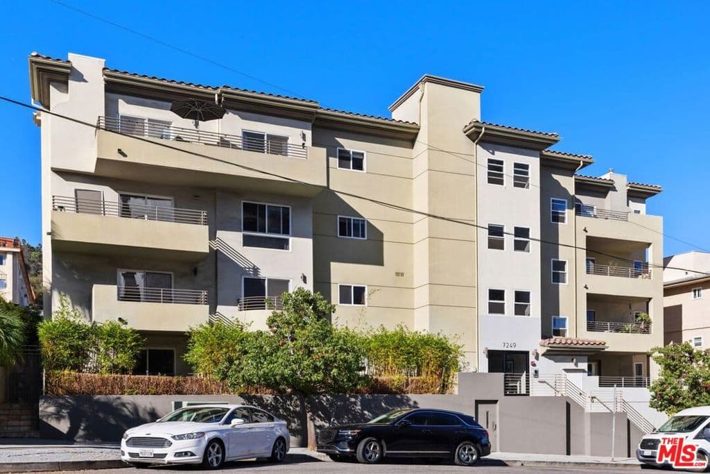 7249 Franklin Avenue 401