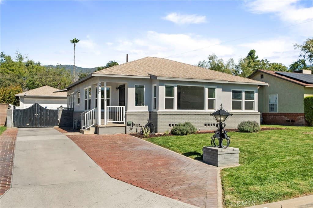 272 E 35th