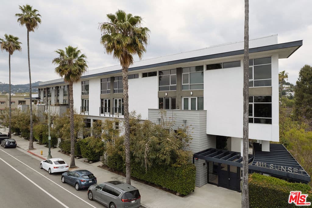 4111 W Sunset Boulevard 233