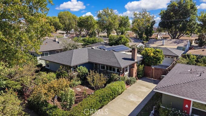 422 W Ada Avenue