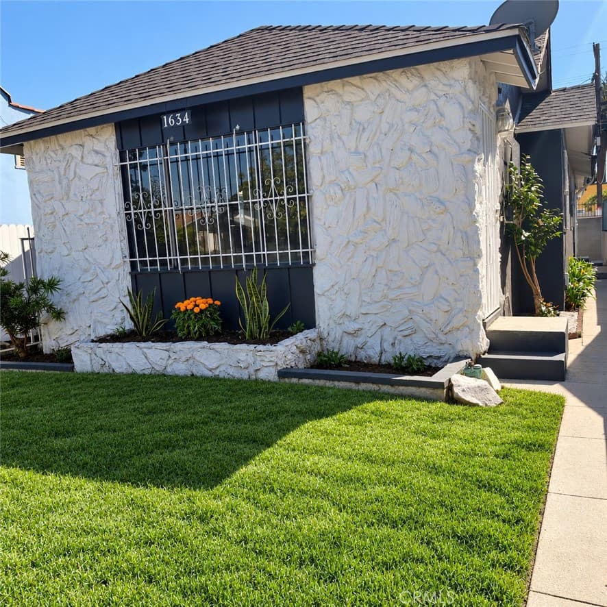 1634 W 60th