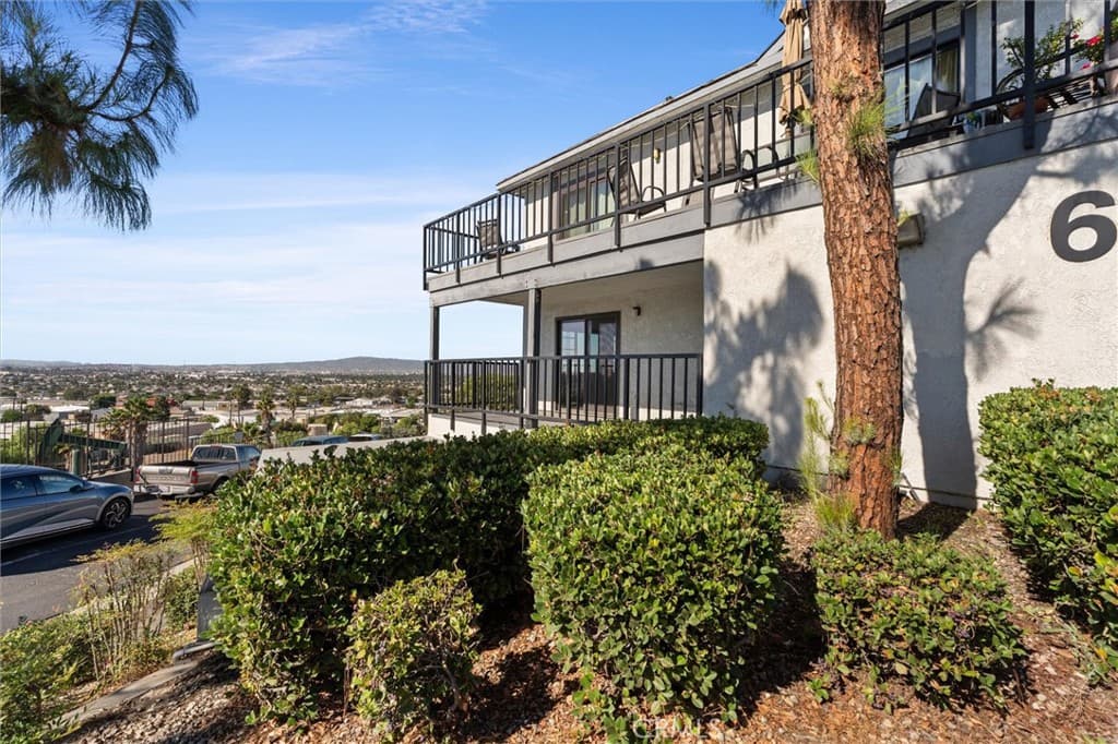 2599 Walnut 128