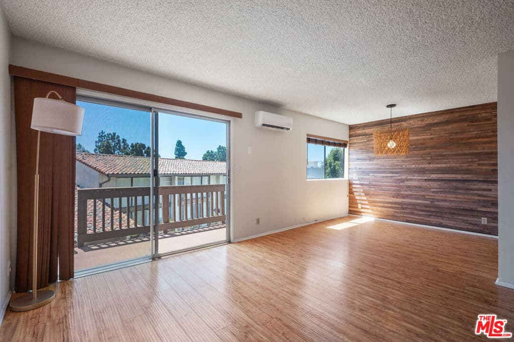 5950 Buckingham 610