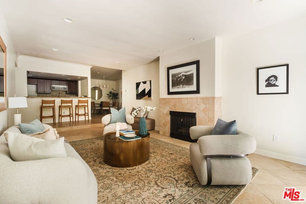2332 Fox Hills Drive 103