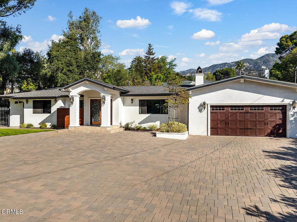 1219 Olive Lane