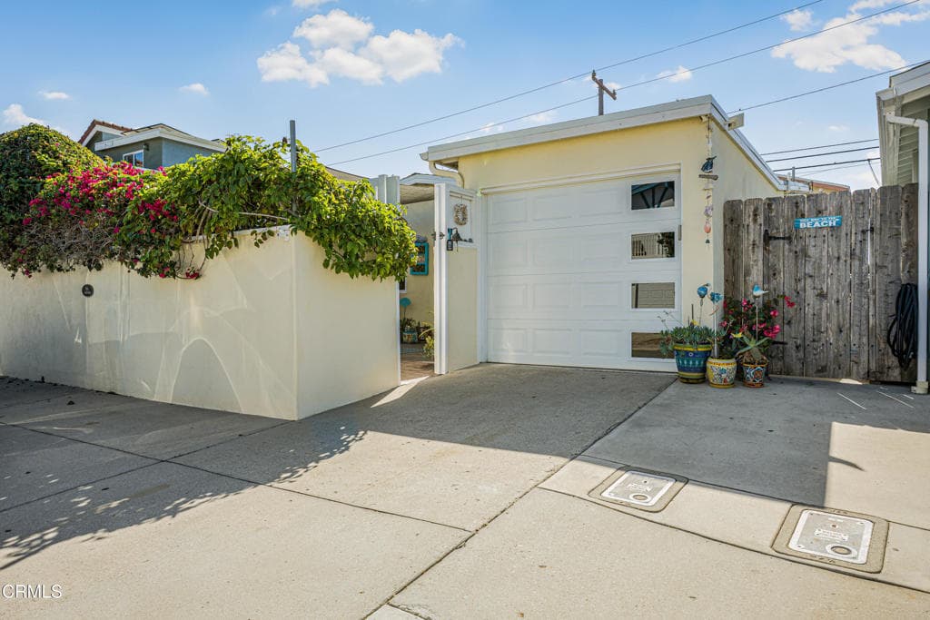 328 Santa Monica Drive