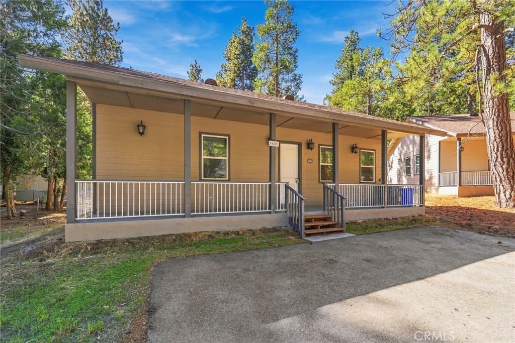 2600 Whispering Pines Drive