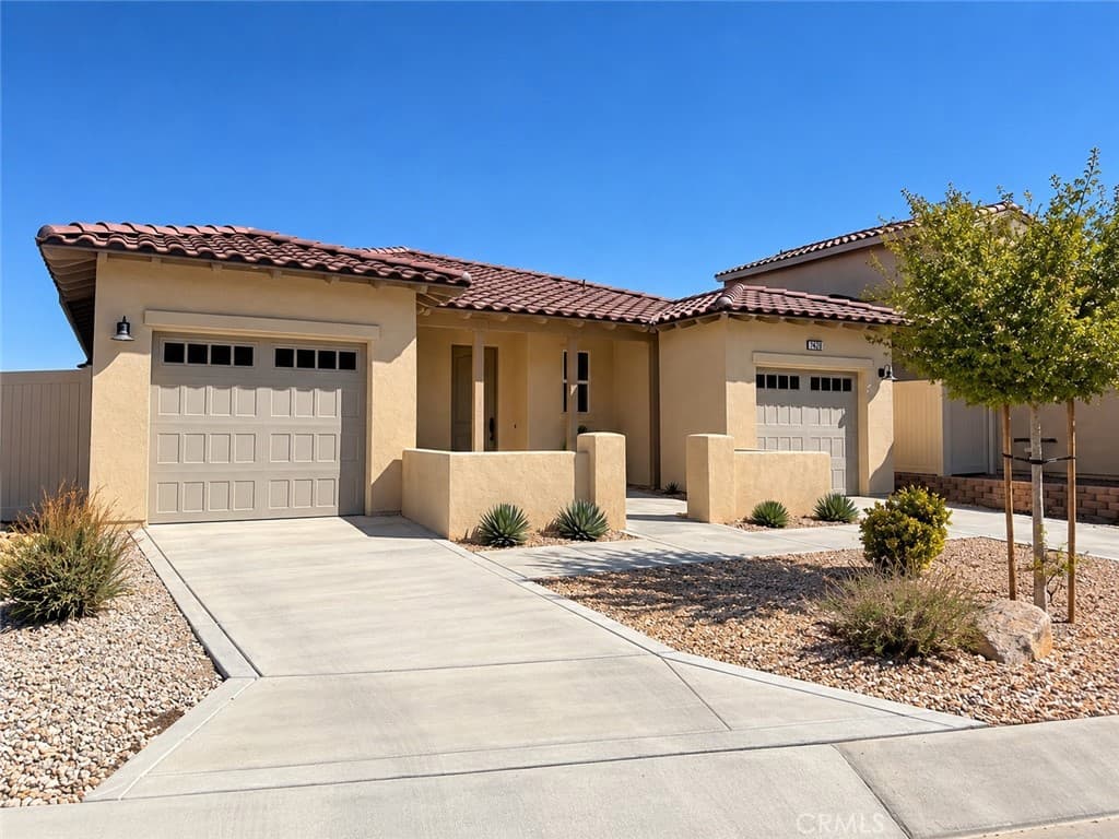 7426 Del Rio Vista