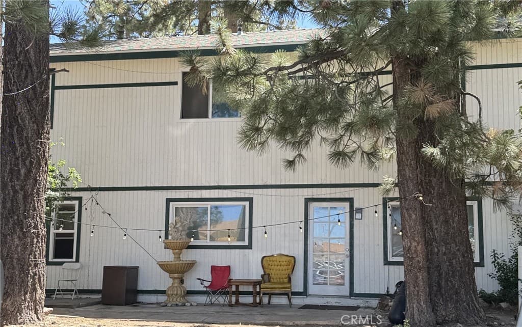 345 W Country Club