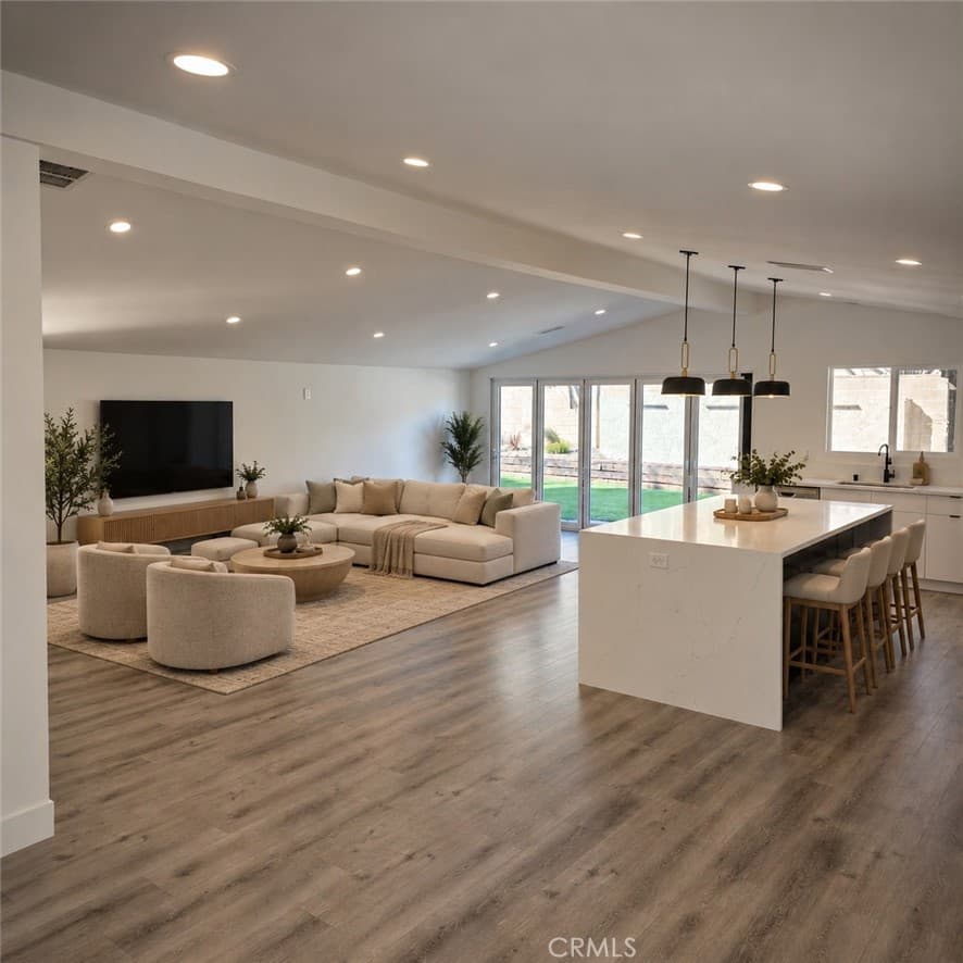 7831 Capistrano