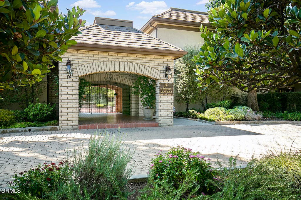 288 Palmetto Drive