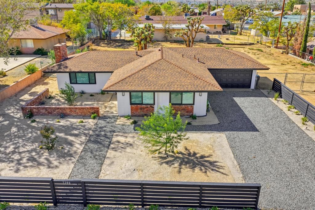 7380 Dumosa Avenue