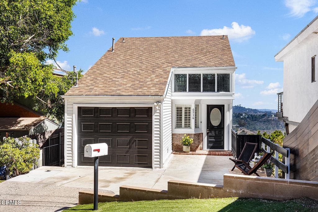 6936 Pacific View Drive