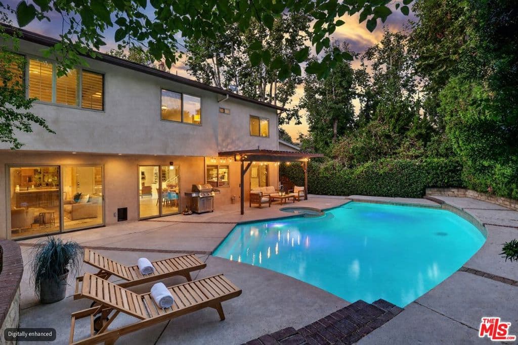 4262 Levitt Lane