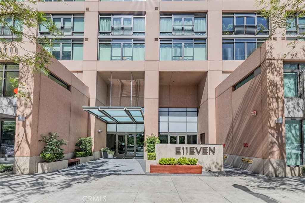 1111 S Grand Avenue 518