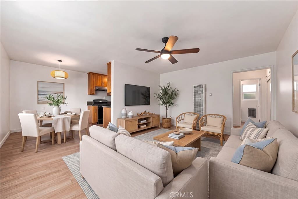 930 E 1st 16